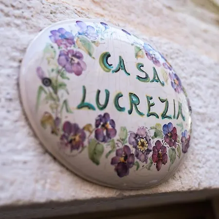 Casa Lucrezia *