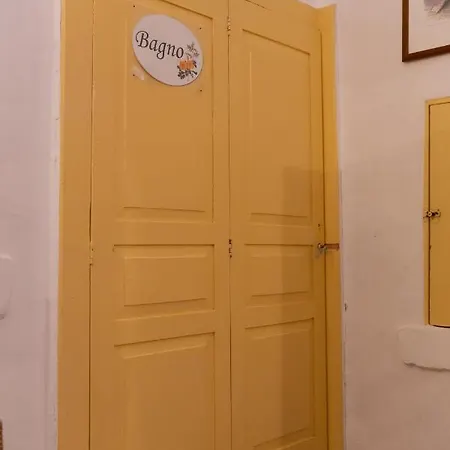 Casa Lucrezia *
